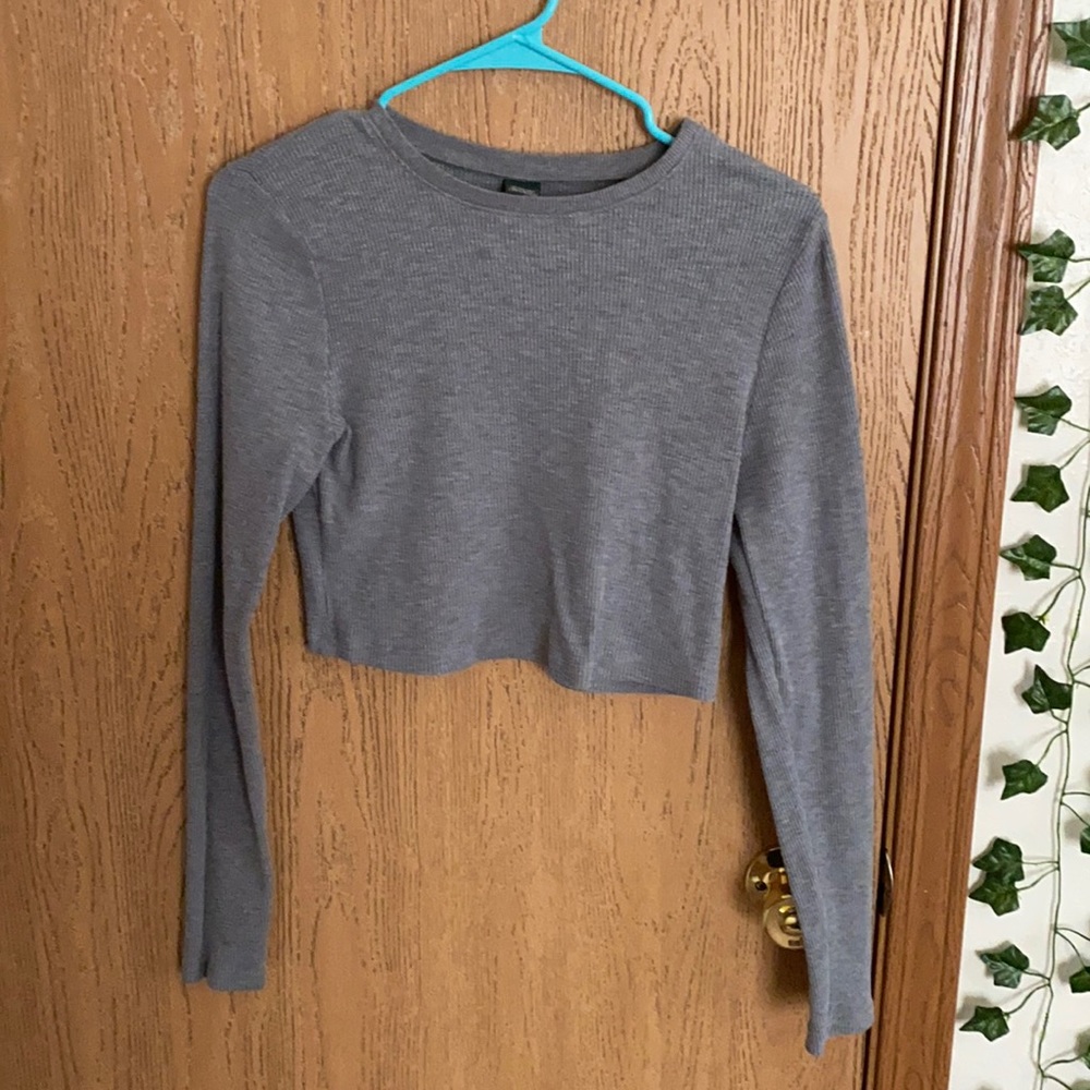 Grey knit crop top